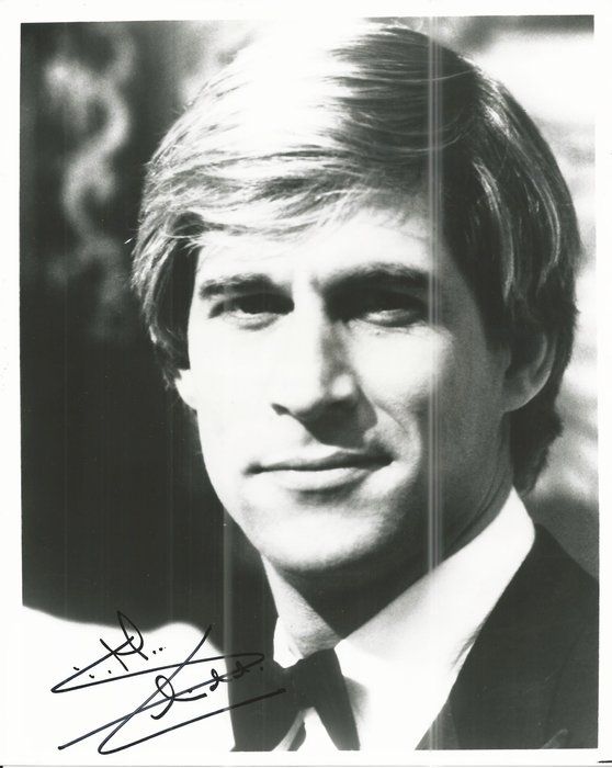 Lot 656: Jaws 3d Simon MacCorkindale Signed Photo