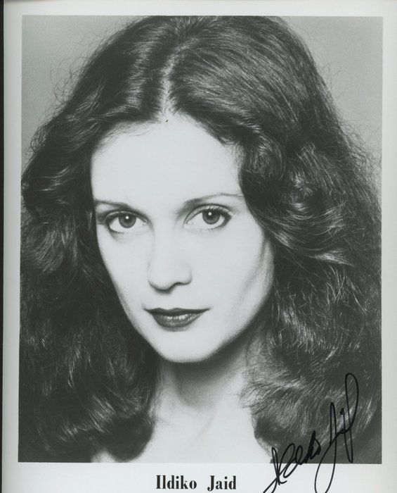Lot 666: Night Shift Jaid Barrymore signed photo