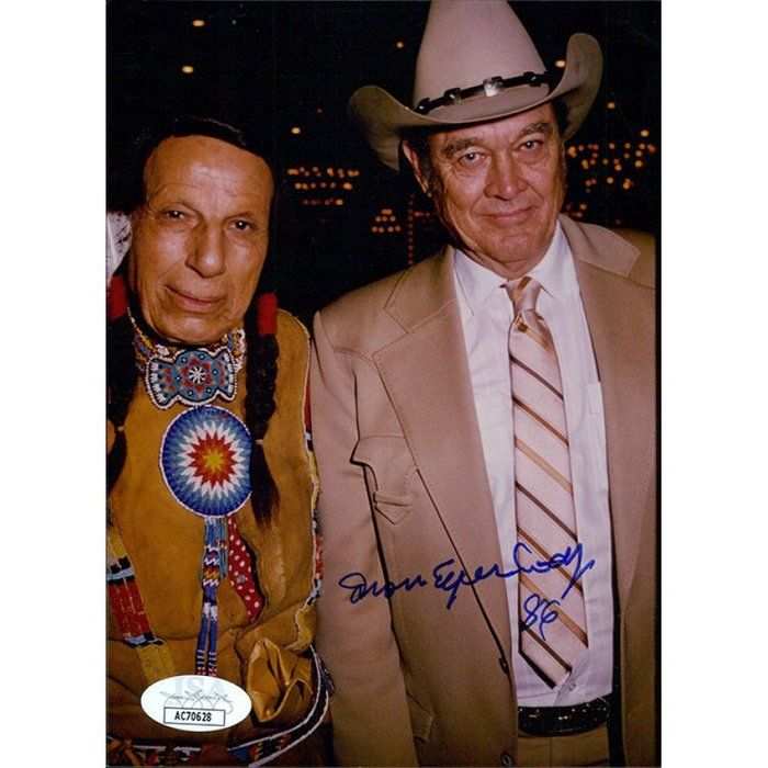 Lot 512: Keep America Beautiful Commercial Actor Iron Eyes Cody Signed Photo