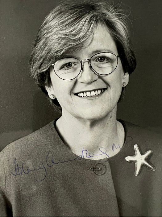 Lot 523: British Labour Party politician Hilary Armstrong signed photo