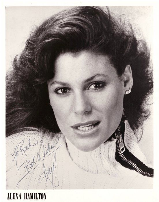 Lot 526: NCIS Alexa Hamilton signed photo