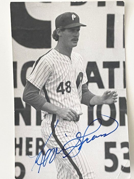 Lot 529: Kevin Gross signed photo
