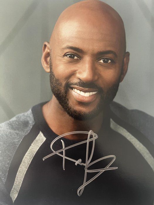 Lot 555: Weeds Romany Malco signed photo