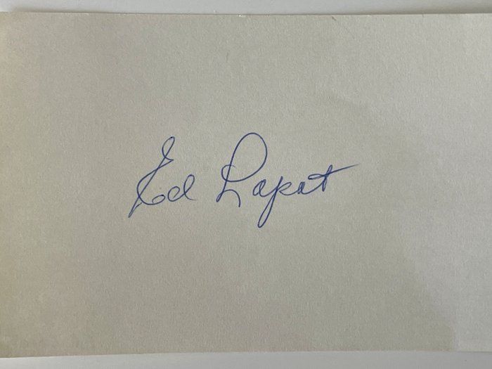Lot 557: MLB Player Ed Lopat original signature cut