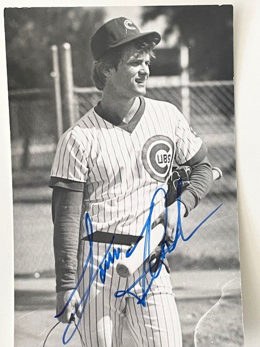 Lot 578: Chicago Cubs Scott Fletcher signed photo