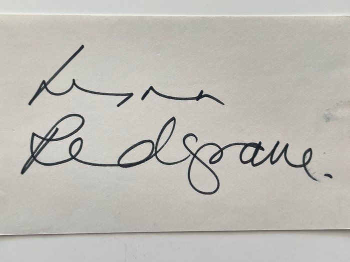 Lot 626: Lynn Redgrave original signature cut