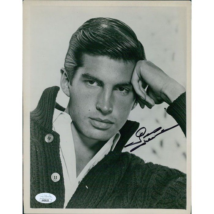 Lot 639: Actor George Hamilton Signed Photo