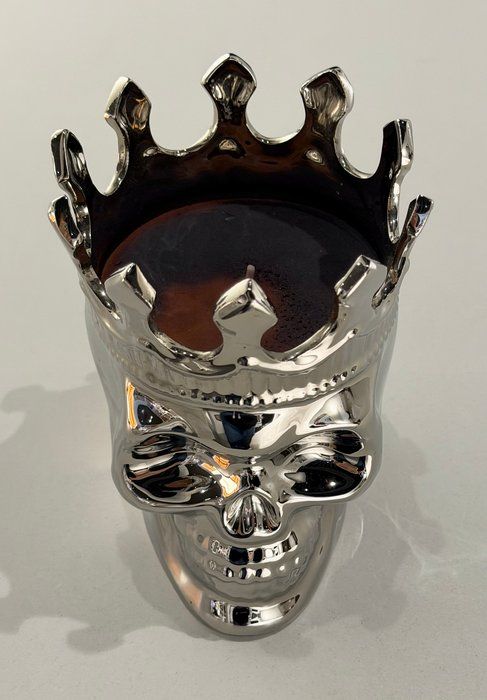 Lot 26: Thompson Ferrier's Silver Maximilien Skull candle