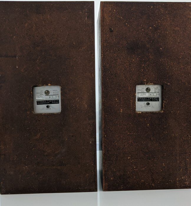 Lot 51: KLH Model 20 Loudspeaker System - Speaker Pair