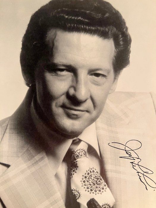 Lot 92: Jerry Lee Lewis facsimile signed photo. 8x10 inches