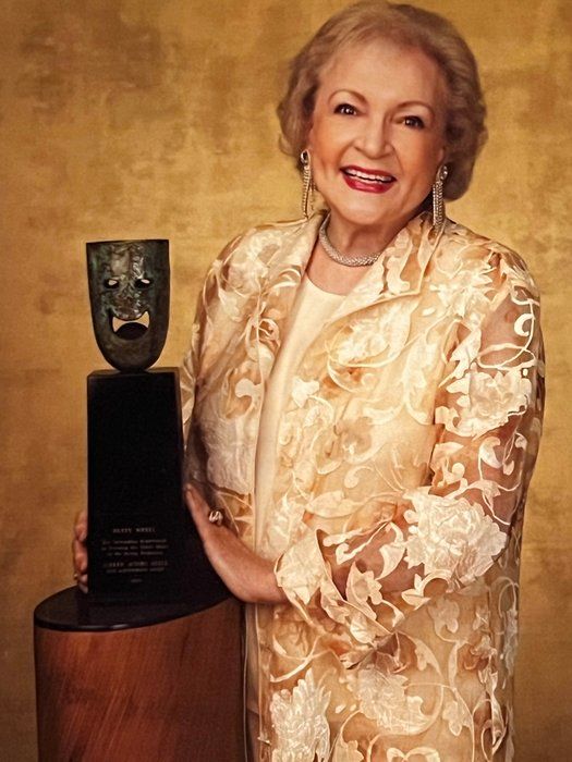 Lot 96: Betty White Unsigned Photo