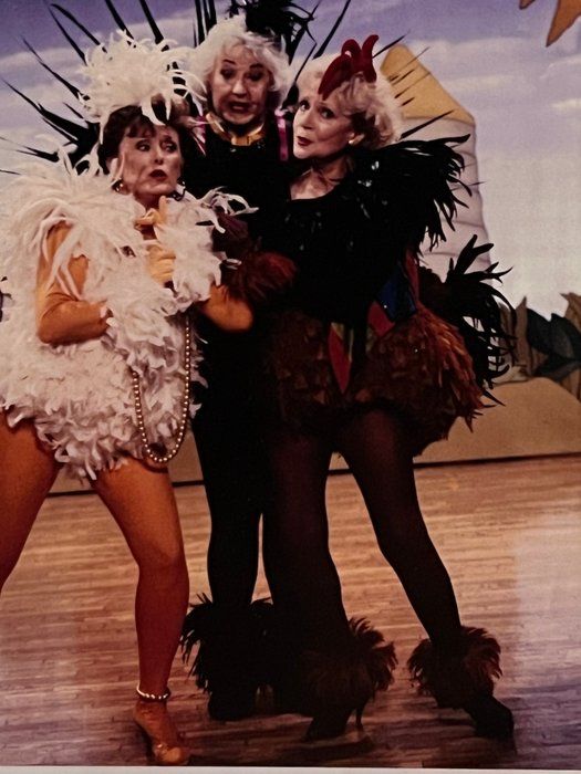 Lot 118: The Golden Girls with Betty White Unsigned Photo