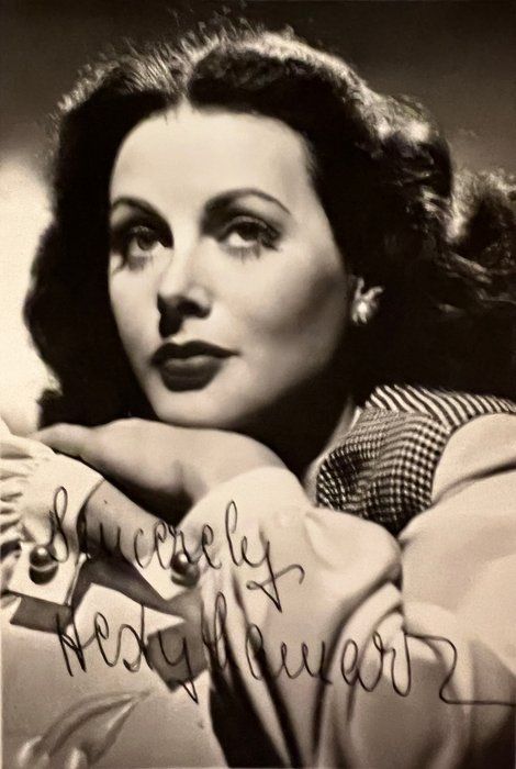 Lot 138: Hedy Lamarr facsimile signed photo. 3x5 inches