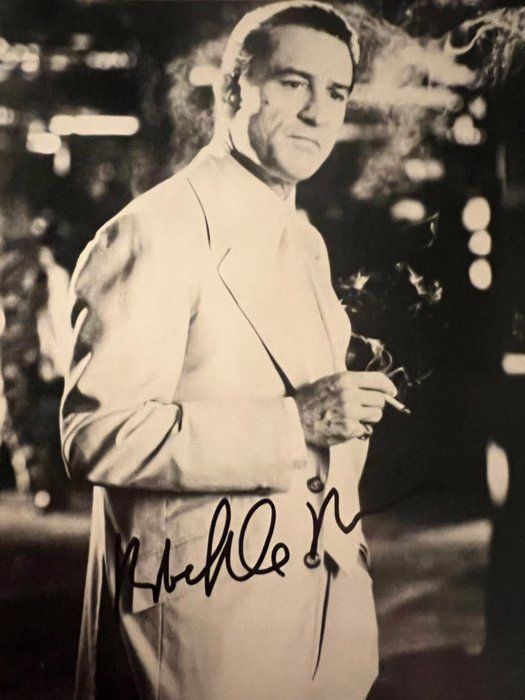 Lot 176: Robert DeNiro facsimile signed photo. 5x7 inches