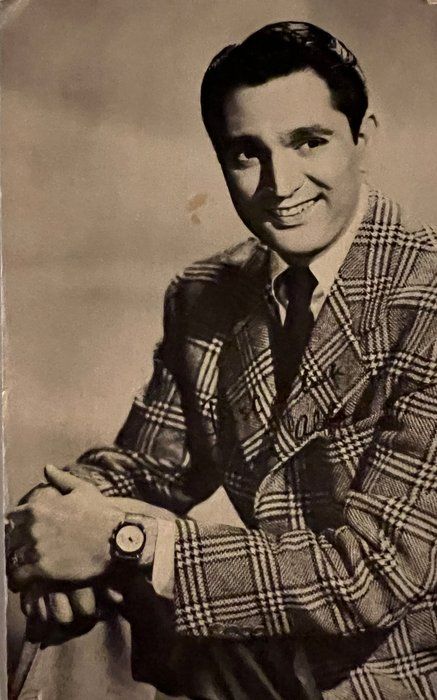 Lot 242: Robert Alda facsimile signed postcard. 3x5 inches