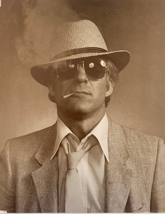 Lot 292: Steve Martin 11x14 photo unsigned