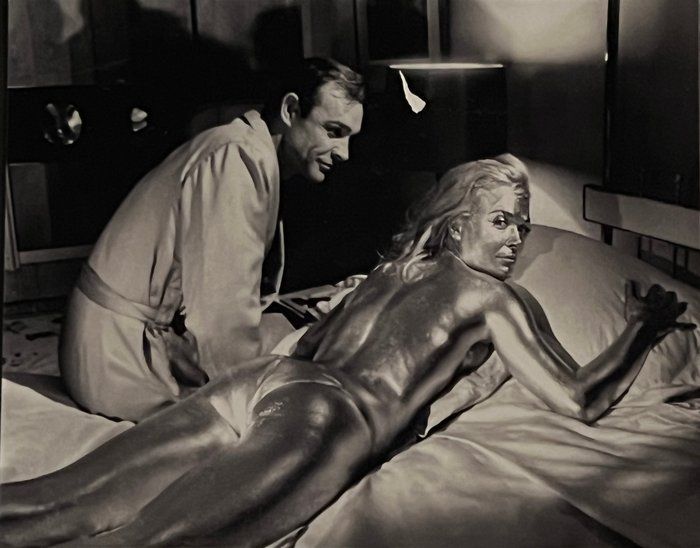 Lot 485: Sean Connery Goldfinger James Bond 007 Unsigned Photo