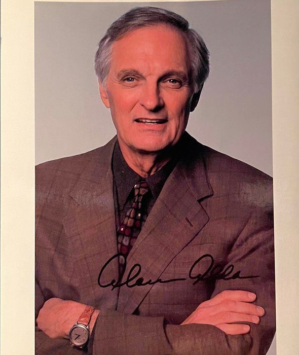 Lot 556: Alan Alda facsimile signed photo. 8x10 inches