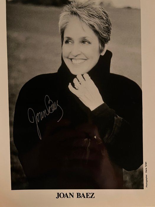 Lot 747: Joan Baez facsimile signed photo. 8x10 inches