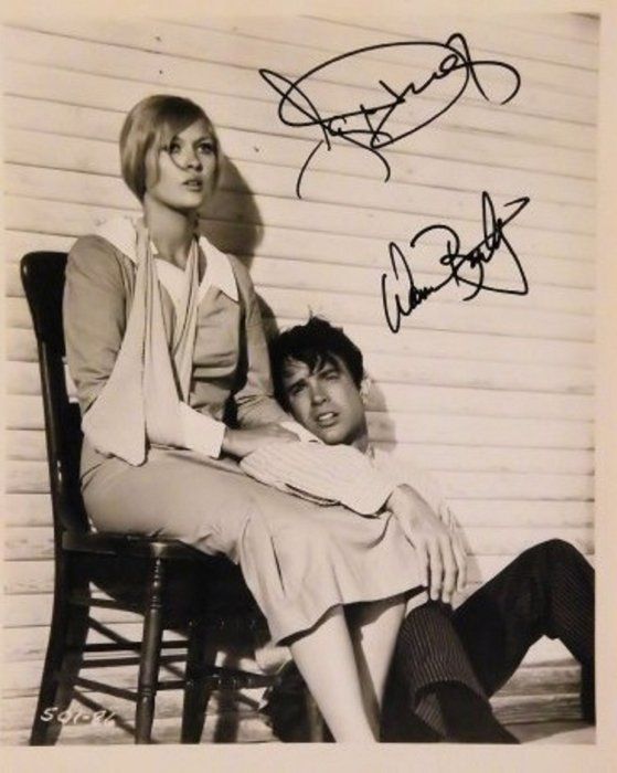 Lot 22: Bonnie And Clyde Warren Beatty and Faye Dunaway signed promo photo