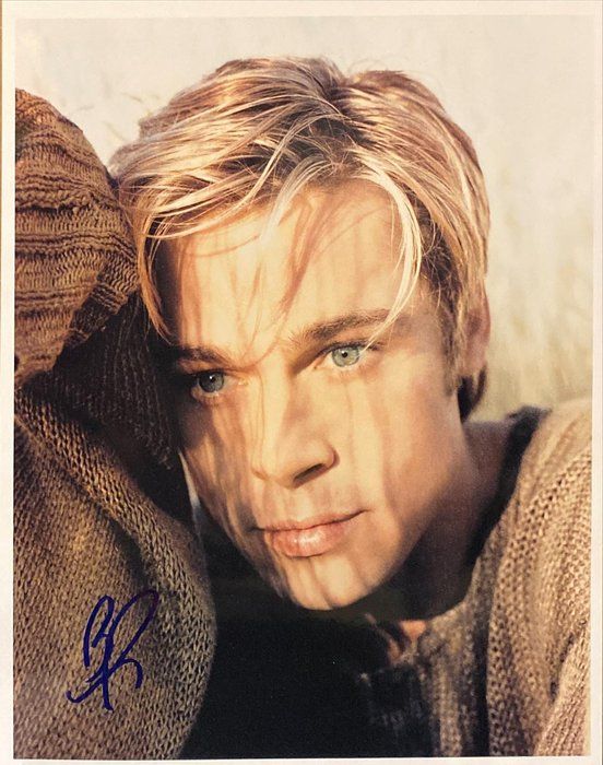 Lot 186: Interview With A Vampire Brad Pitt Signed Photo
