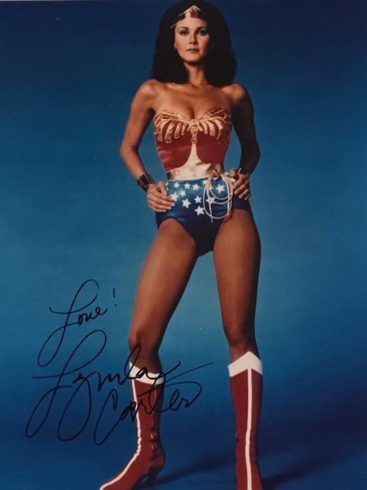 Lot 230: Wonder Woman Lynda Carter signed photo