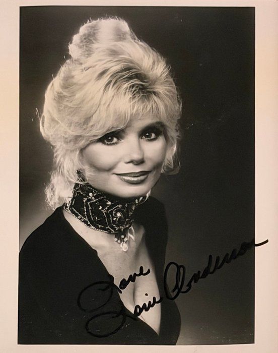Lot 243: WKRP in Cincinnati Loni Anderson signed photo
