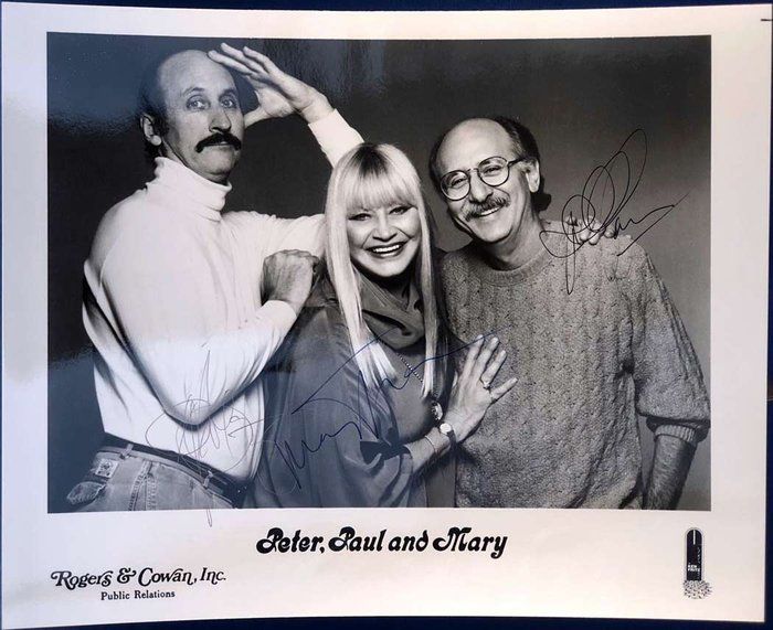Lot 266: Peter, Paul and Mary band signed photo