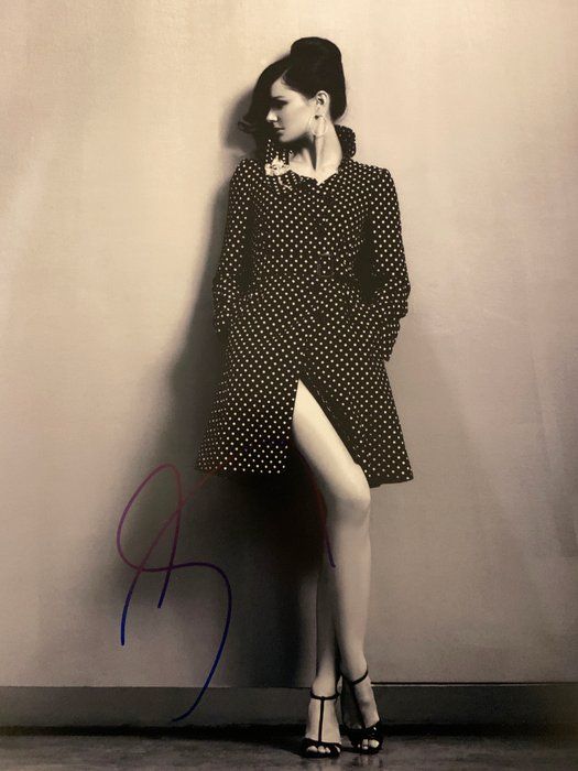 Lot 15: Prison Break Sarah Wayne Callies signed photo