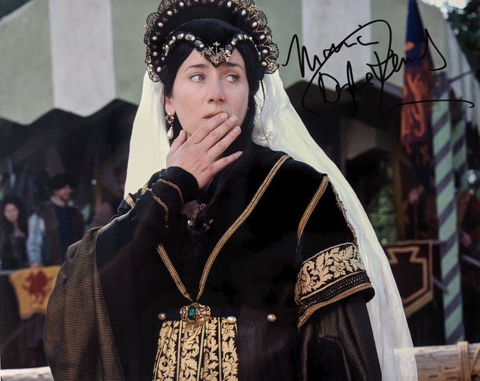 Lot 19: Downton Abbey Maria Doyle Kennedy signed photo