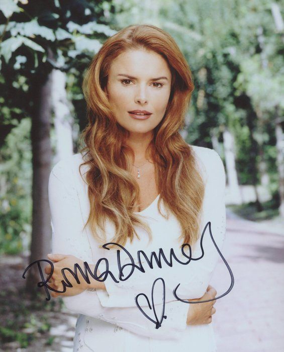 Lot 71: Touched By An Angel Roma Downey signed photo