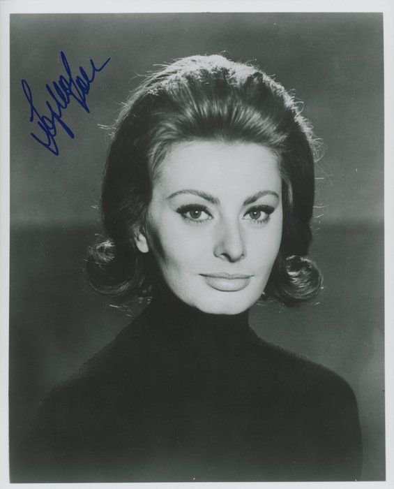 Lot 94: Marriage Italian Style Sofia Loren signed photo. GFA Authenticated