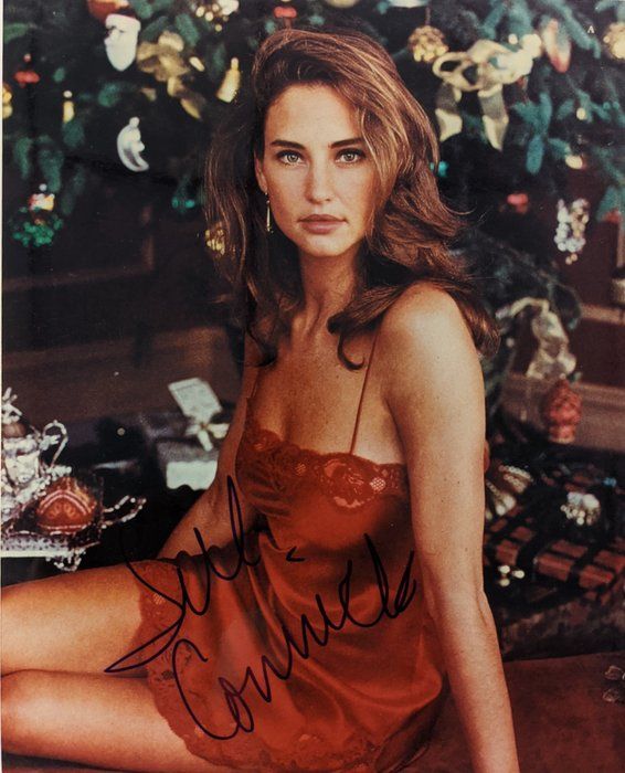 Lot 118: Victoria Secret Model Jill Connick signed photo