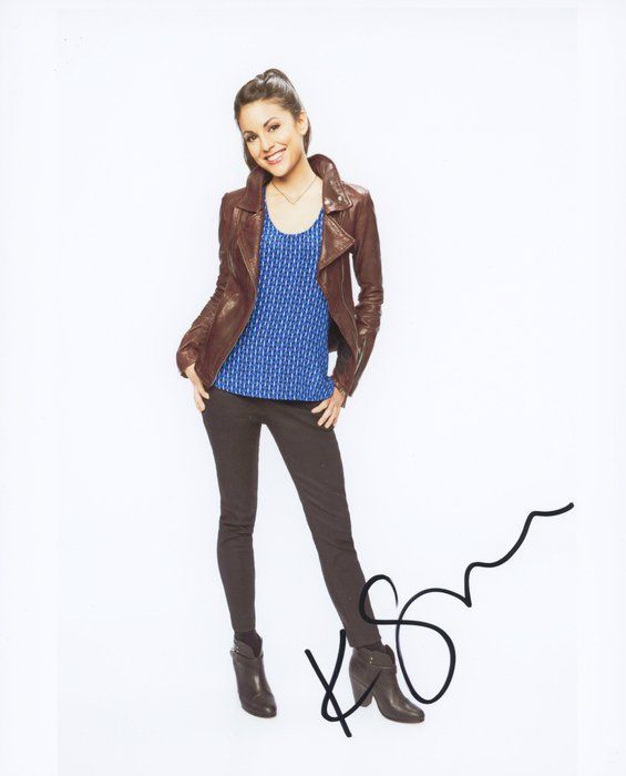Lot 130: That Awkward Moment Kate Simses signed photo