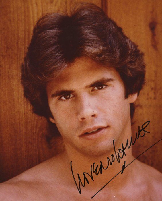 Lot 165: Grease Lorenzo Lamas signed photo