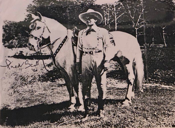 Lot 189: Singing cowboy Fred Scott signed photo