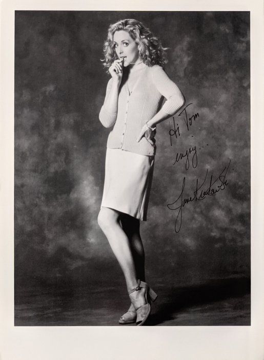 Lot 210: 30 Rock Jane Krakowski signed photo