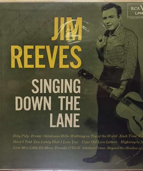 Lot 274: Jim Reeves Singing Down the Lane signed album
