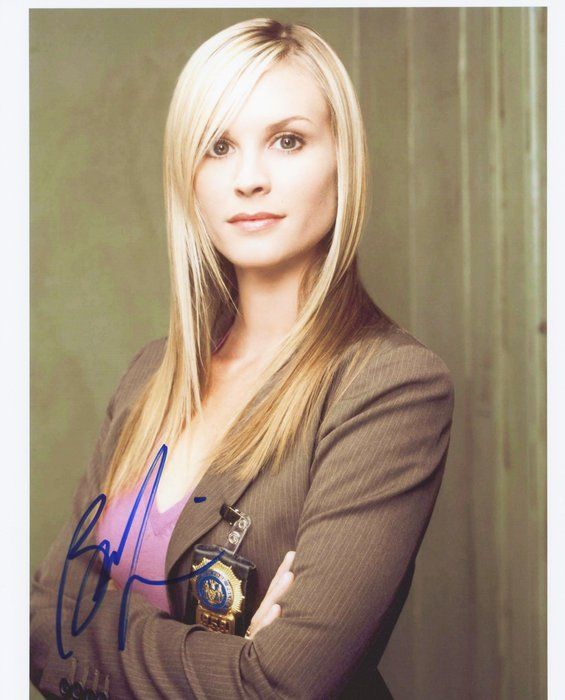 Lot 295: Cashmere Mafia Bonnie Somerville signed Photo