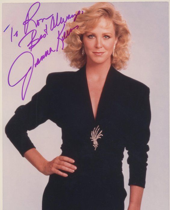 Lot 301: Growing Pains Joanna Kerns signed photo