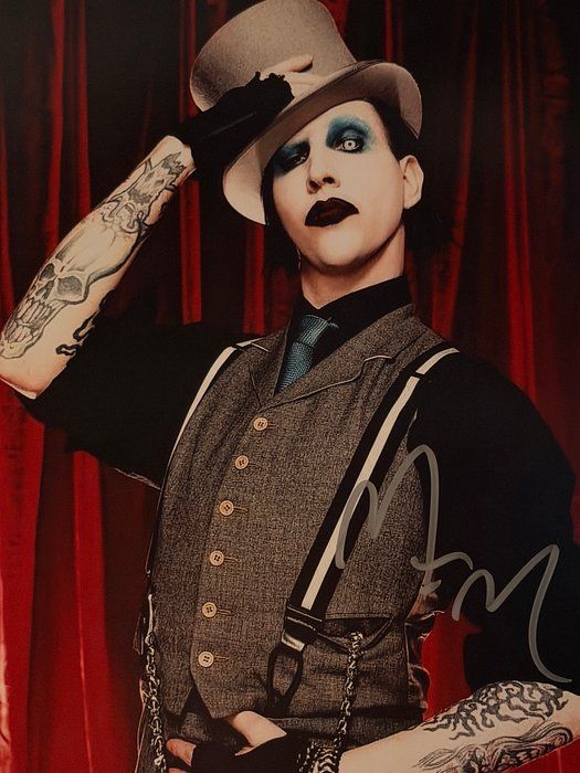 Lot 313: Marilyn Manson signed photo