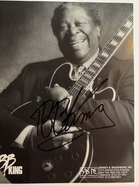 Lot 325: BB King signed photo