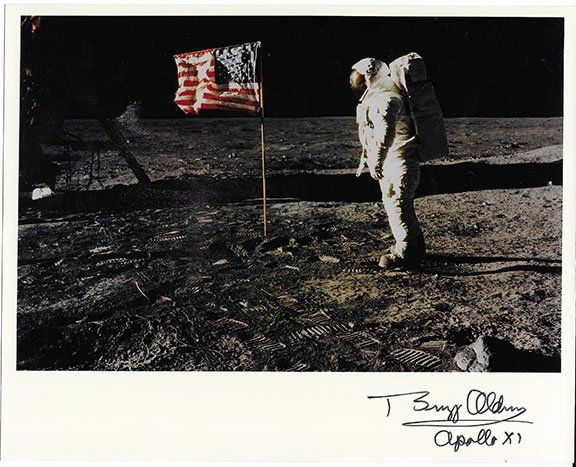 Lot 341: Moonwalker Buzz Aldrin signed nasa photograph