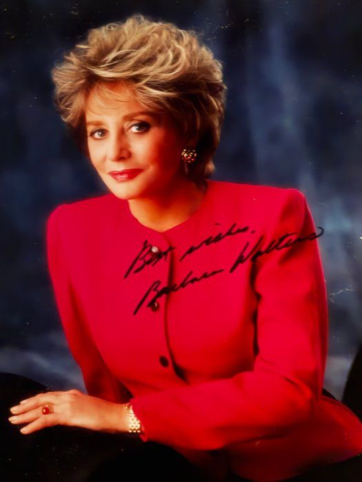 Lot 382: News Anchor Barbara Walters signed photo