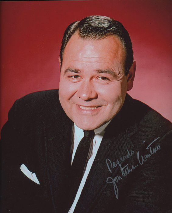Lot 406: Mork and Mindy Jonathan Winters signed photo