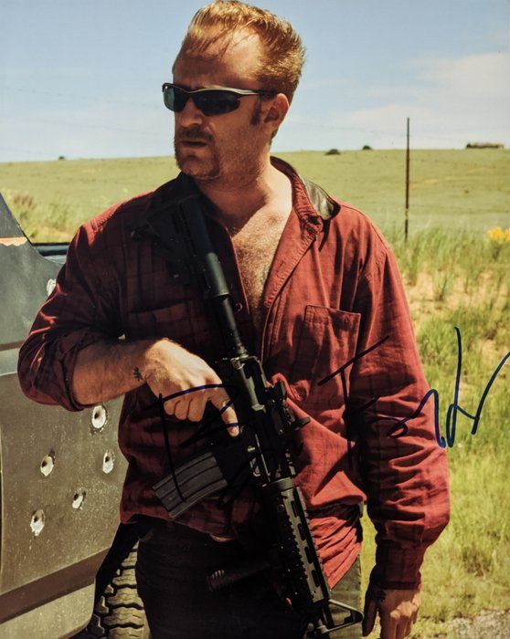 Lot 416: The Punisher Ben Foster signed photo
