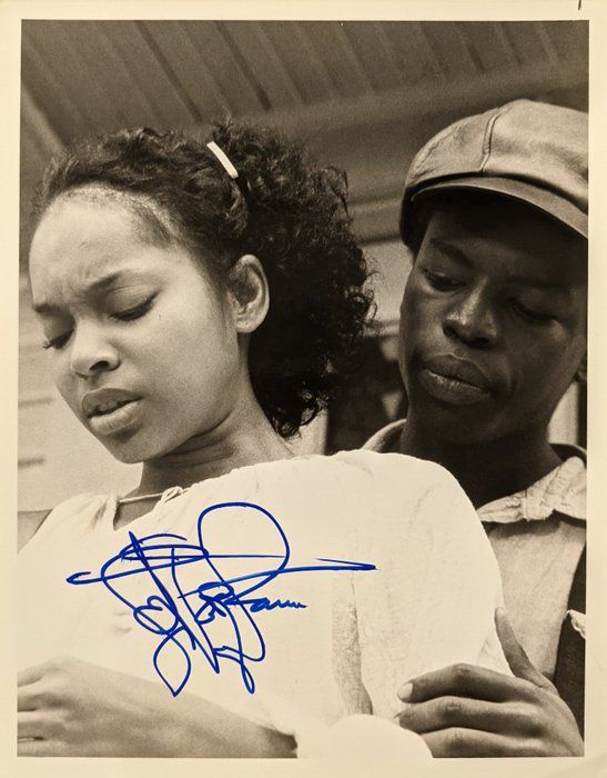 Lot 471: Roots Levar Burton signed photo
