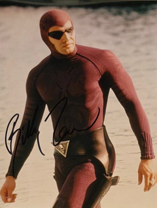 Lot 484: The Phantom Billy Zane signed photo