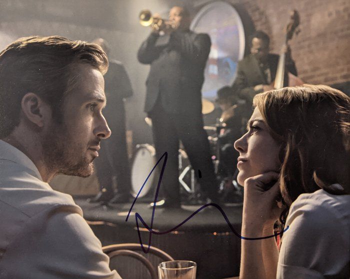 Lot 489: La La Land Ryan Gosling signed movie photo