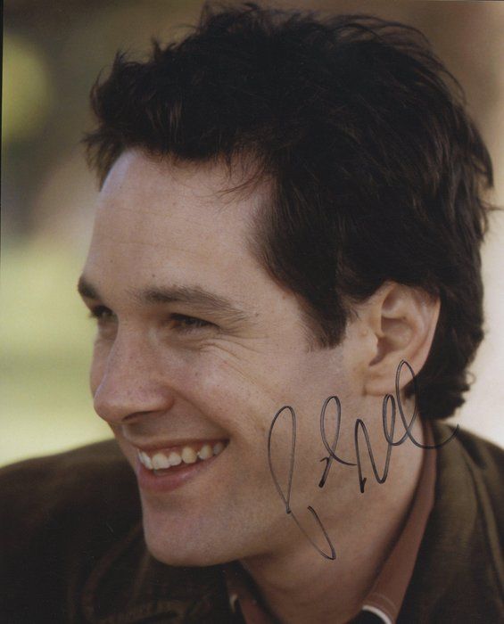 Lot 493: Ant Man Paul Rudd signed photo
